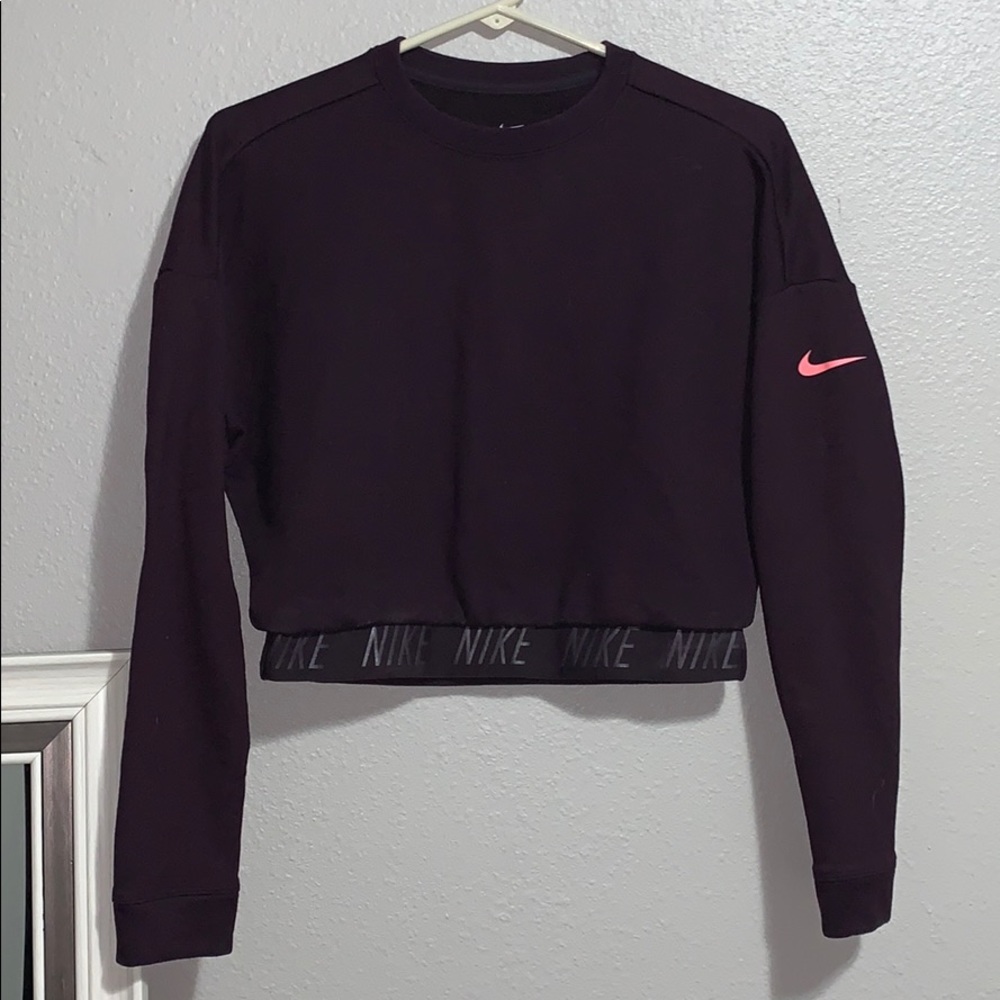 BNWOT Nike Cropped Sweater